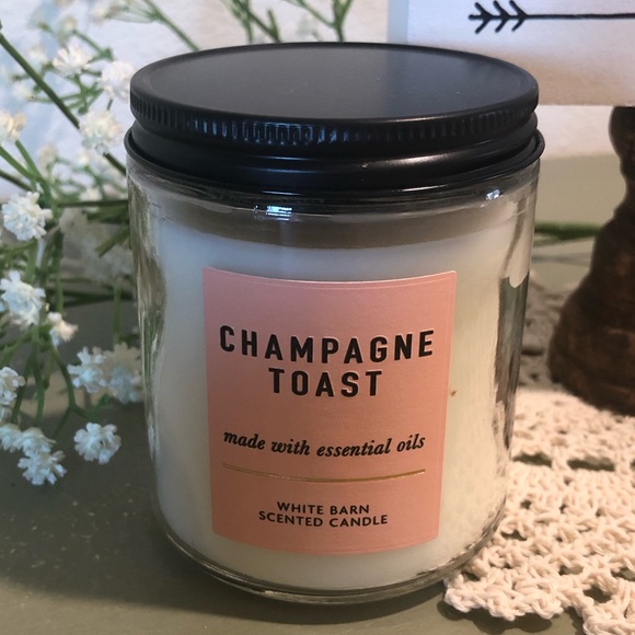 NEW single wick candle from Bath and Body Works